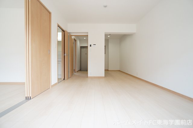 熊本市東区長嶺南４丁目の賃貸マンションの居間・リビング