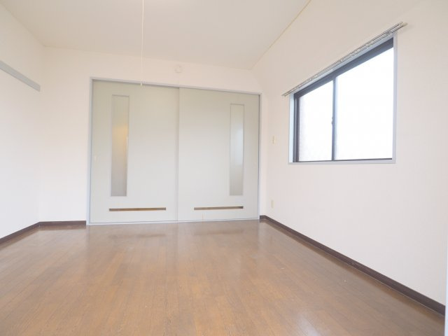 アロー壱番館の洋室