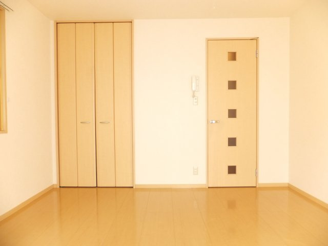 ヴェルドミールⅡの居間・リビング