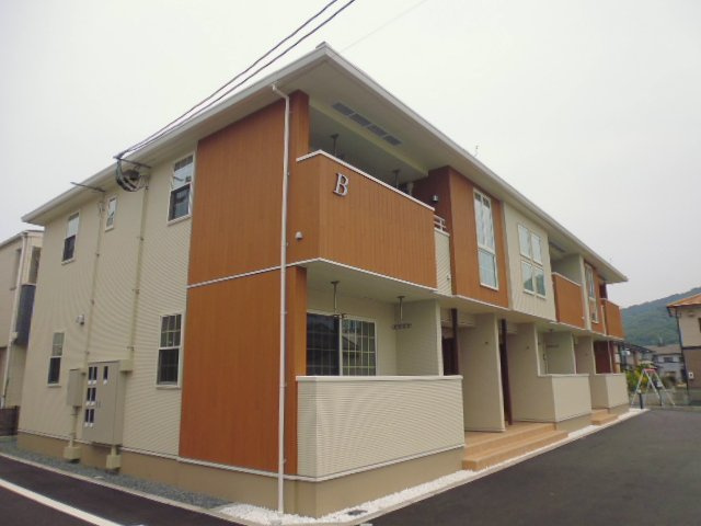 ワルドプラッツＢの外観