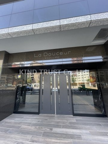 La Douceur西天満のエントランス|毎日通るエントランスはこのようになっています