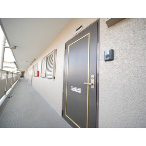 ハイツ新森小路のその他共用部分|玄関前通路です♪