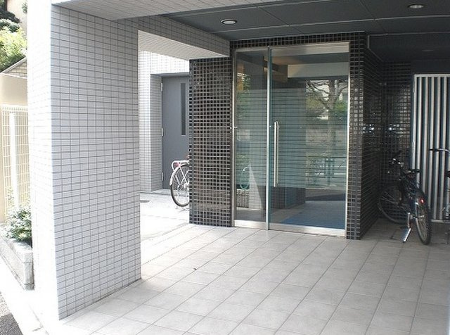 【エントランス】