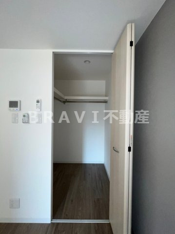 エルディオーネ上町台　BRAVI不動産の収納|【エルディオーネ上町台】ウォークインクローゼット
