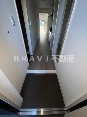 エルディオーネ上町台　BRAVI不動産の玄関|【エルディオーネ上町台】ゆったりとした玄関です