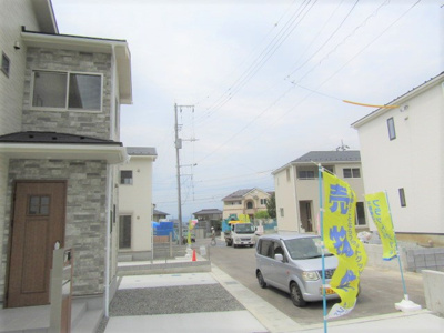 【前面道路含む現地写真】 | ブルーミングガーデン　市川三郷町上野2号棟 | 前面道路含む現地写真です！