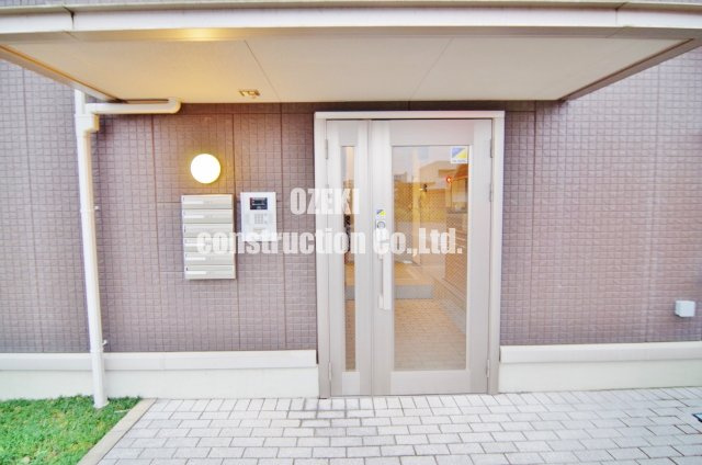 レイク藤和 Aのエントランス