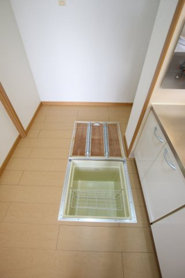 【収納】 | ラフレシール三日市 | 床下収納