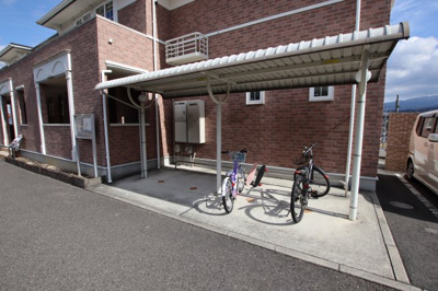 【その他共用部分】 | ラフレシール三日市 | 駐輪場