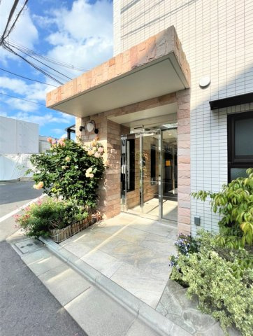 「防音マンション」ラシクラスGNコート練馬のエントランス