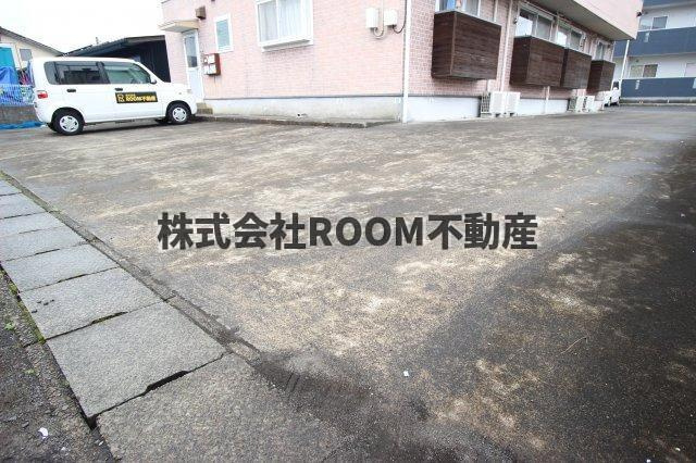 セイシェルハイム10の駐車場|駐車場があるので、車を買う予定の方も安心です