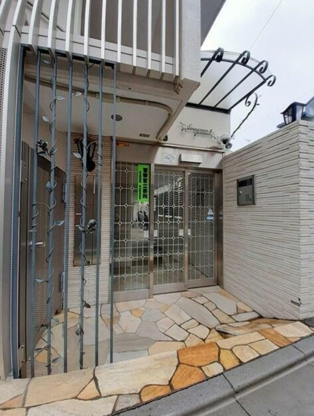 【エントランス】