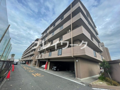 【外観】 | シャルマンフジノール和泉・最上階・空き家・和泉市伯太町１丁目 | 外観は落ち着いています