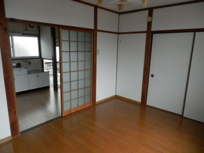 【設備】 | 長曾根南荘 | ゆったりとしたリビングです
