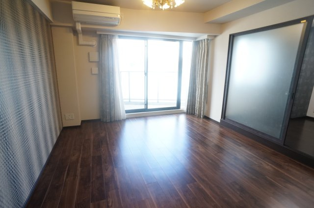 ハイネスクラウズ宝塚清荒神　夢奏館の居間・リビング