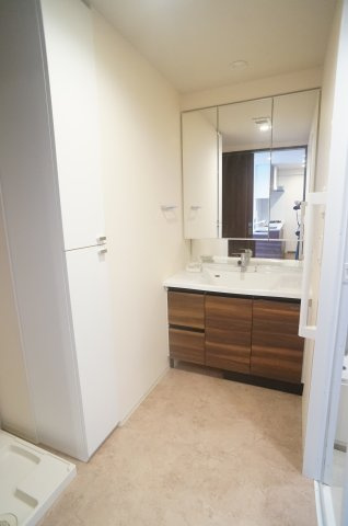 ハイネスクラウズ宝塚清荒神　夢奏館の洗面所