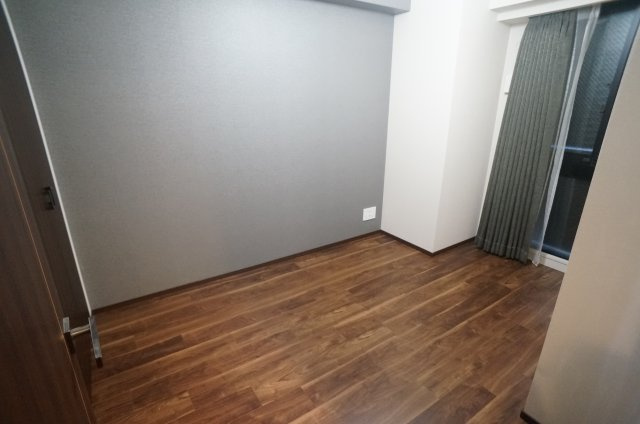 ハイネスクラウズ宝塚清荒神　夢奏館の洋室