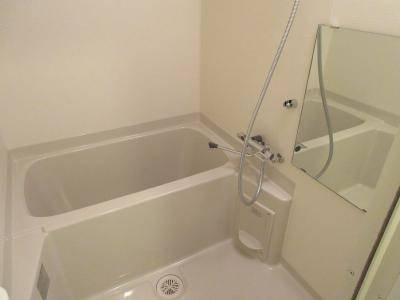 アドバンス京都アリビオの浴室