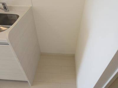 アドバンス京都アリビオの内装|冷蔵庫置場