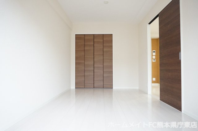 熊本市東区健軍１丁目の賃貸マンションの洋室