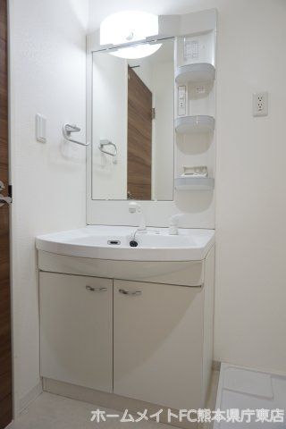 熊本市東区健軍１丁目の賃貸マンションの独立洗面台