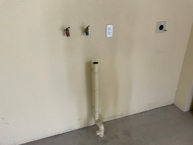 ビーチサイド具志川のランドリースペース