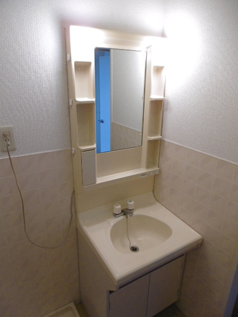 アーバンライフ津福【10,000円キャッシュバック対象物件】の独立洗面台|独立洗面台、朝の身支度には欠かせません