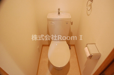 【トイレ】 | シャンティ千歳 | 落ち着いたトイレです
反転