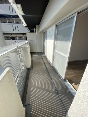 【バルコニー】 | メゾン千里中央 | 南東向きのバルコニー
