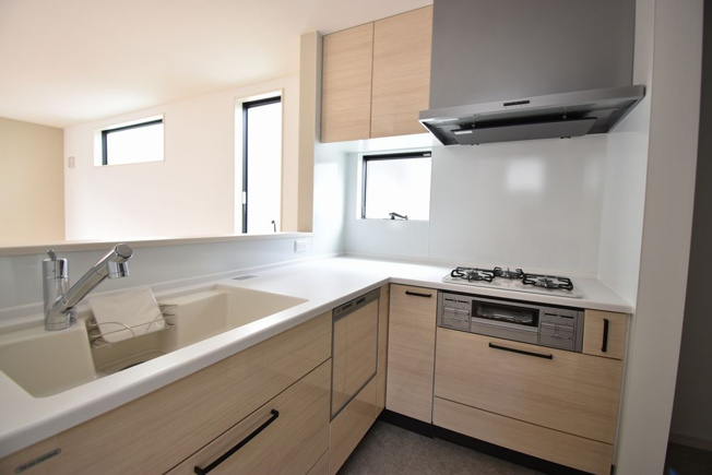 【キッチン】 | ～大型ルーフバルコニー 全室南向き大型４LDK～ | 売主施工例(キッチン)