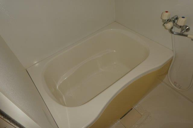 アンシャンテ新田Ｂの浴室