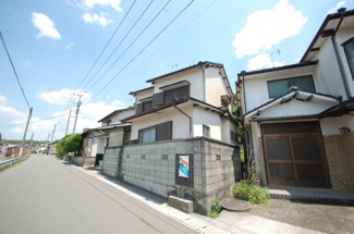 【前面道路含む現地写真】