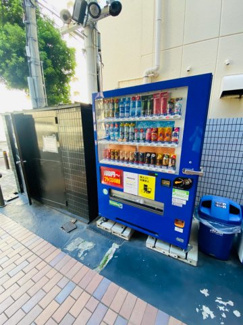 【周辺】 | 1階に自動販売機あり