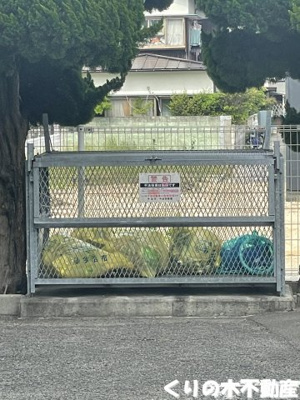 【その他共用部分】 | 平和ビル | 敷地内ゴミ置き場です