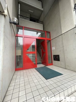 【エントランス】 | 平和ビル | 建物の内部です