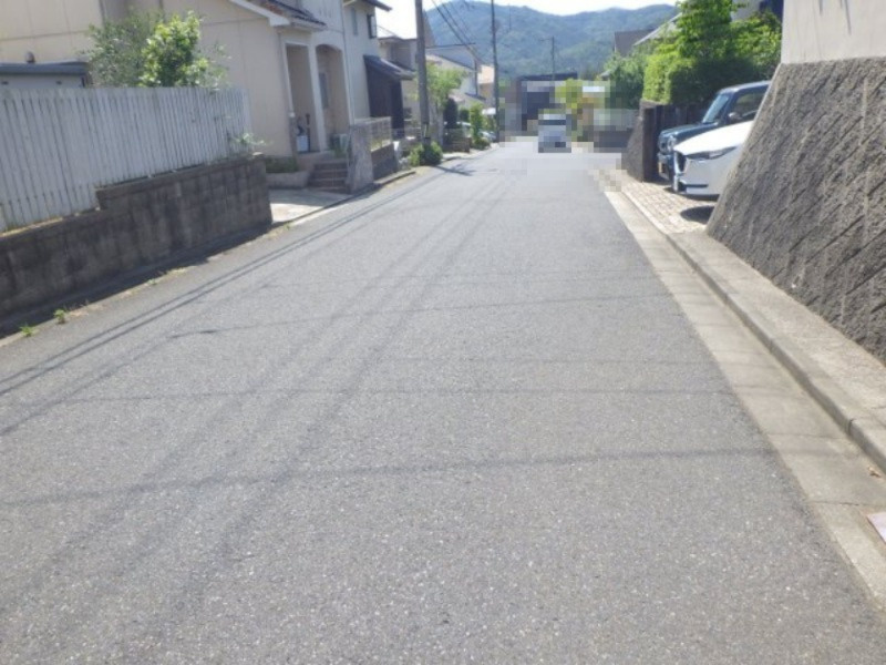 中古戸建　　伴北７丁目 台の前面道路含む現地写真