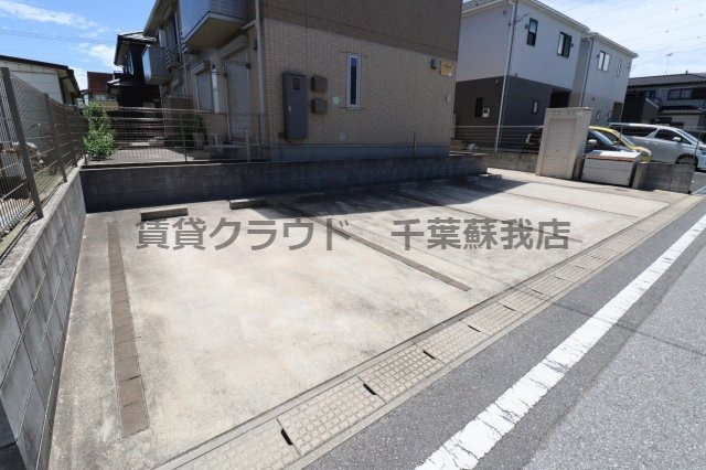 ハイツ西五所の駐車場|ゆったりした駐車場です！