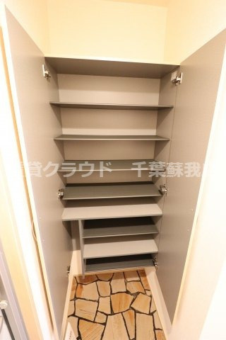 ハイツ西五所の玄関|明るい玄関です