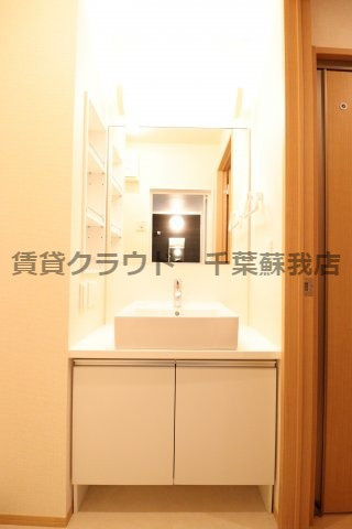 ハイツ西五所の洗面所|朝の身支度に欠かせない独立洗面台♪