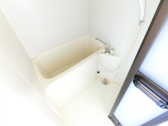 ラ・コート滝谷　A棟の浴室