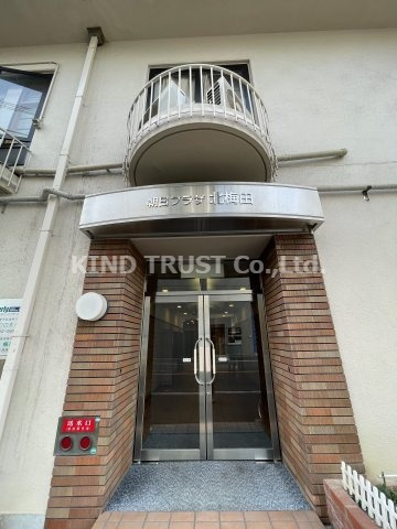 朝日プラザ北梅田のエントランス|建物の内部です