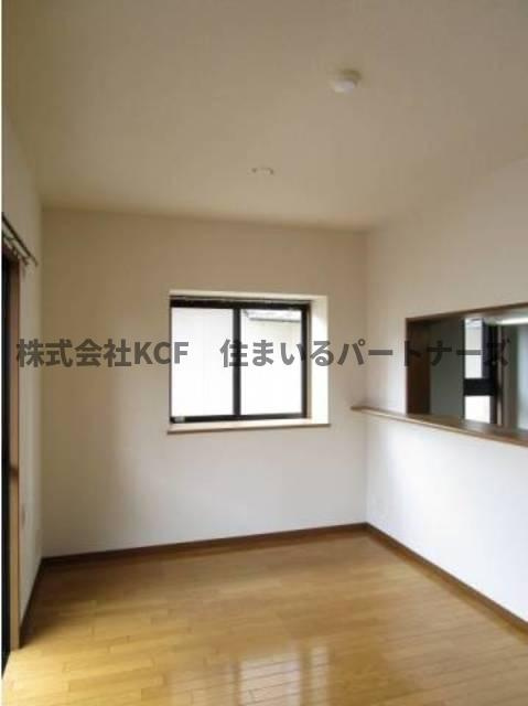 ヴェルドミール湯乃坂の居間・リビング|こちらのリビングで趣味の時間をお楽しみください