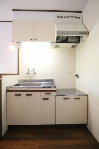 ガーデンKH5のキッチン|お料理しやすいキッチンです
