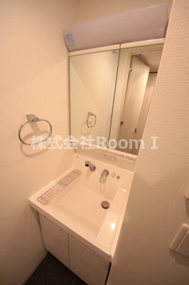 【独立洗面台】 | ＢＰＲレジデンス本町東 | 独立洗面台で身支度をすべて済ませてしまいましょう