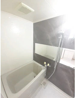 【浴室】 | フローラルヒルズＢ