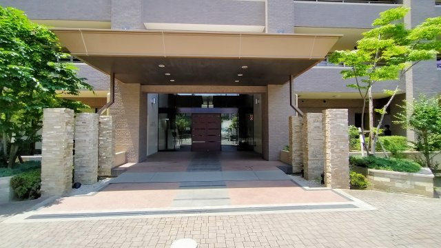 城東中央アインスのエントランス|大阪府防犯モデルマンションで、安心です。