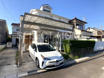 【駐車場】 | 青木町戸建貸家 | 駐車場に車を止められます