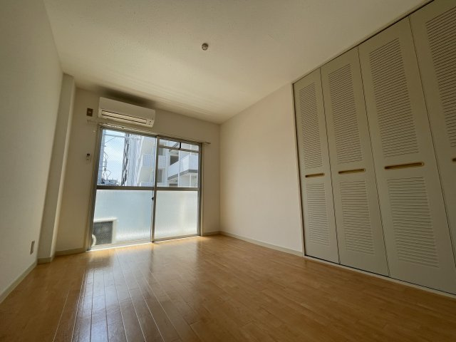 プレアール正雀Ⅱの洋室