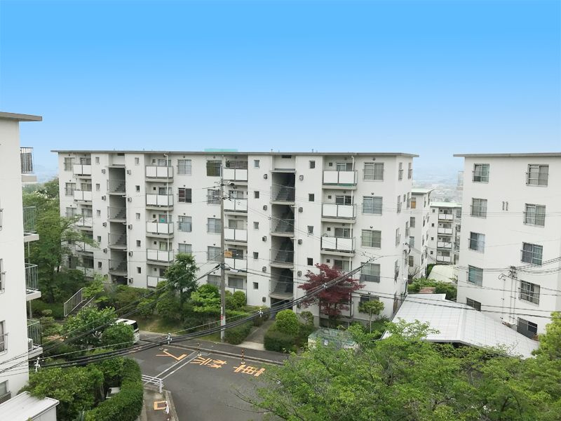 高槻塚原台ハイツ　13号棟