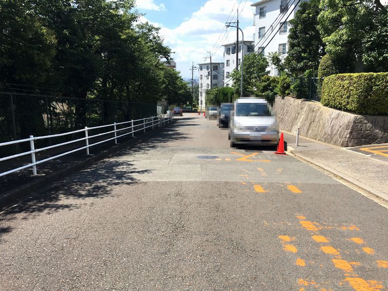 高槻塚原台ハイツ　13号棟の周辺